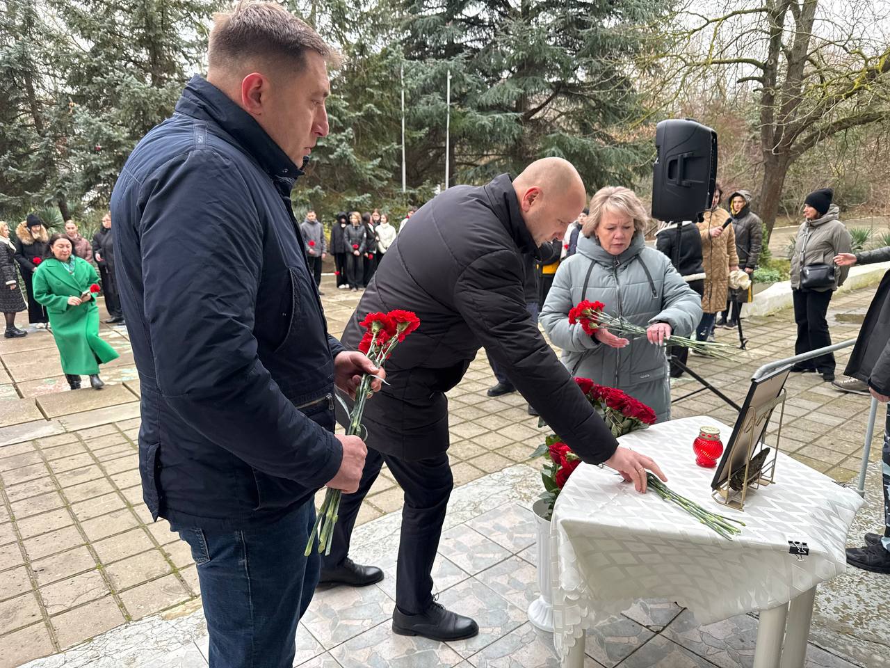 Две мемориальные доски в честь погибших в ходе спецоперации земляков открыли сегодня в Керчи Две мемориальные доски в честь погибших в ходе спецоперации земляков открыли сегодня в Керчи