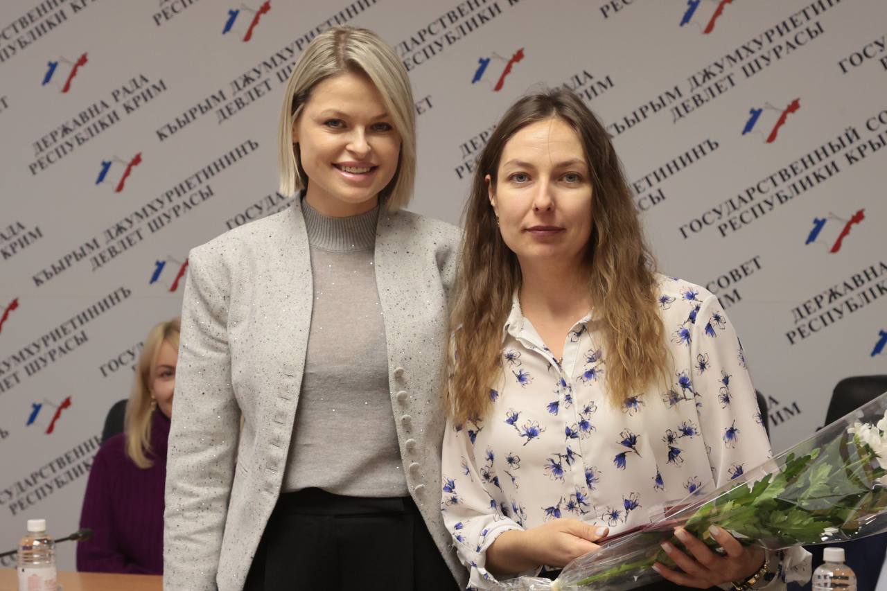 Сегодня, перед началом планового заседания Комитета, при участии Вице-Премьера Правительства Республики Крым Анны Анюхиной состоялось торжественное награждение сотрудников ГАУ «Распорядительная дирекция имущества Республики...