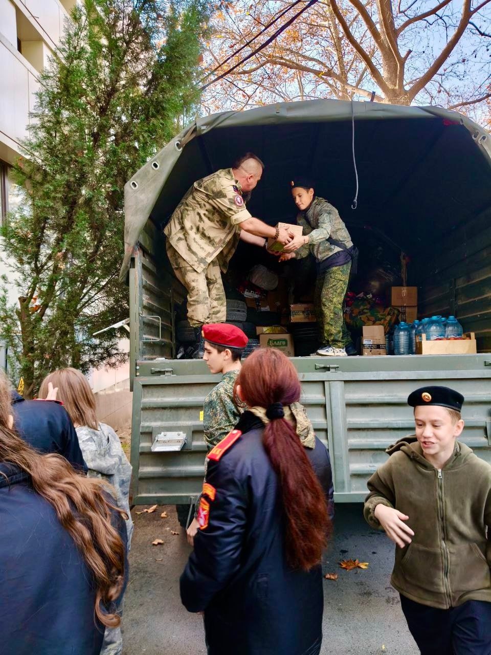 Янина Павленко: Дети Ялты собирают праздничные посылки для наших защитников, которые будет встречать Новый год вдали от дома Янина Павленко: Дети Ялты собирают праздничные посылки для наших защитников, которые будет встречать Новый год вдали от дома