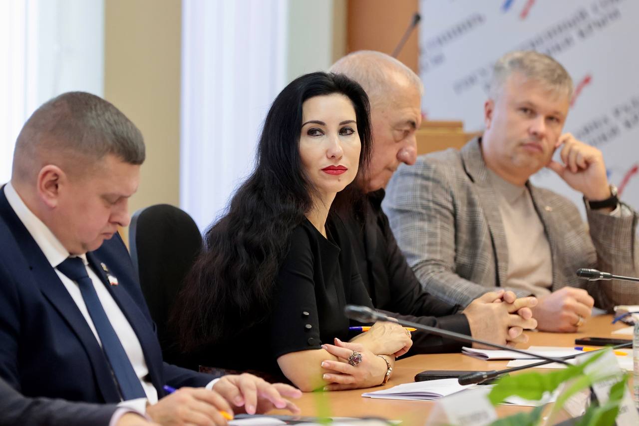 Профильный Комитет рассмотрел меры поддержки аграриев Крыма на 2025-2026 годы Профильный Комитет рассмотрел меры поддержки аграриев Крыма на 2025-2026 годы