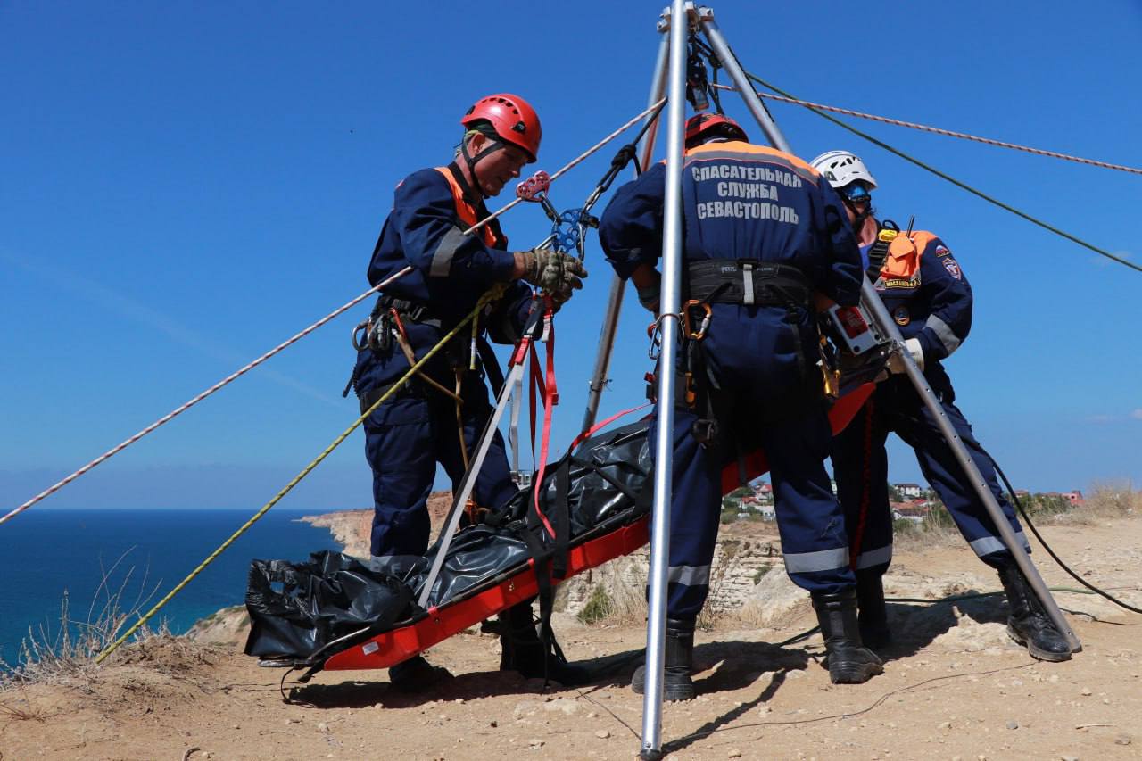 За год спасатели вывели из леса и спустили с гор 86 человек За год спасатели вывели из леса и спустили с гор 86 человек