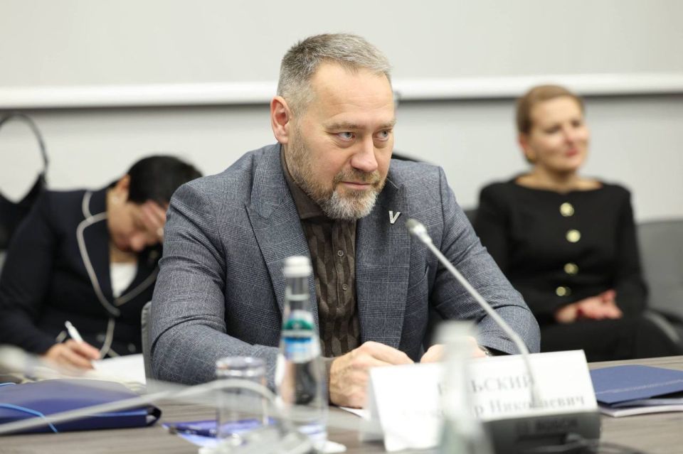 Владимир Немцев: Провёл заседание Комиссии Совета законодателей при Федеральном Собрании РФ по координации законотворческой деятельности и мониторингу законодательства Владимир Немцев: Провёл заседание Комиссии Совета законодателей при Федеральном Собрании РФ по координации законотворческой деятельности и мониторингу законодательства