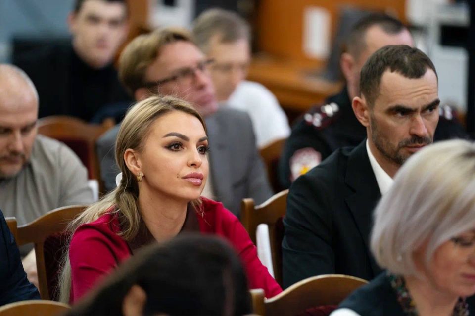 Анастасия Гридчина приняла участие в заседании Регионального совета по гражданско-патриотическому воспитанию Анастасия Гридчина приняла участие в заседании Регионального совета по гражданско-патриотическому воспитанию