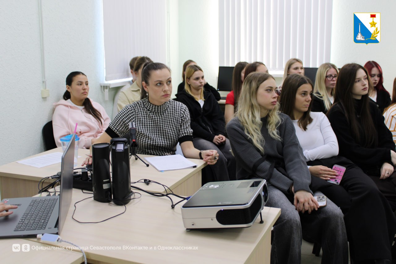 Архивы Севастополя и Псковской области провели совместный круглый стол Архивы Севастополя и Псковской области провели совместный круглый стол