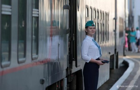 Проводникам "Гранд сервис экспресс" (единственного ж/д перевозчика в Крым) при общении с пассажирами запрещено использовать фразы: