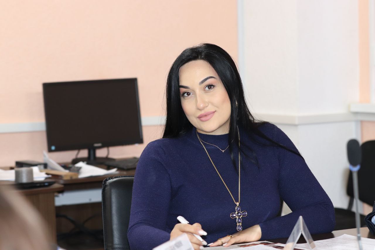 В Госкомнаце Крыма состоялось заседание Общественного совета при Госкомнаце Крыма В Госкомнаце Крыма состоялось заседание Общественного совета при Госкомнаце Крыма