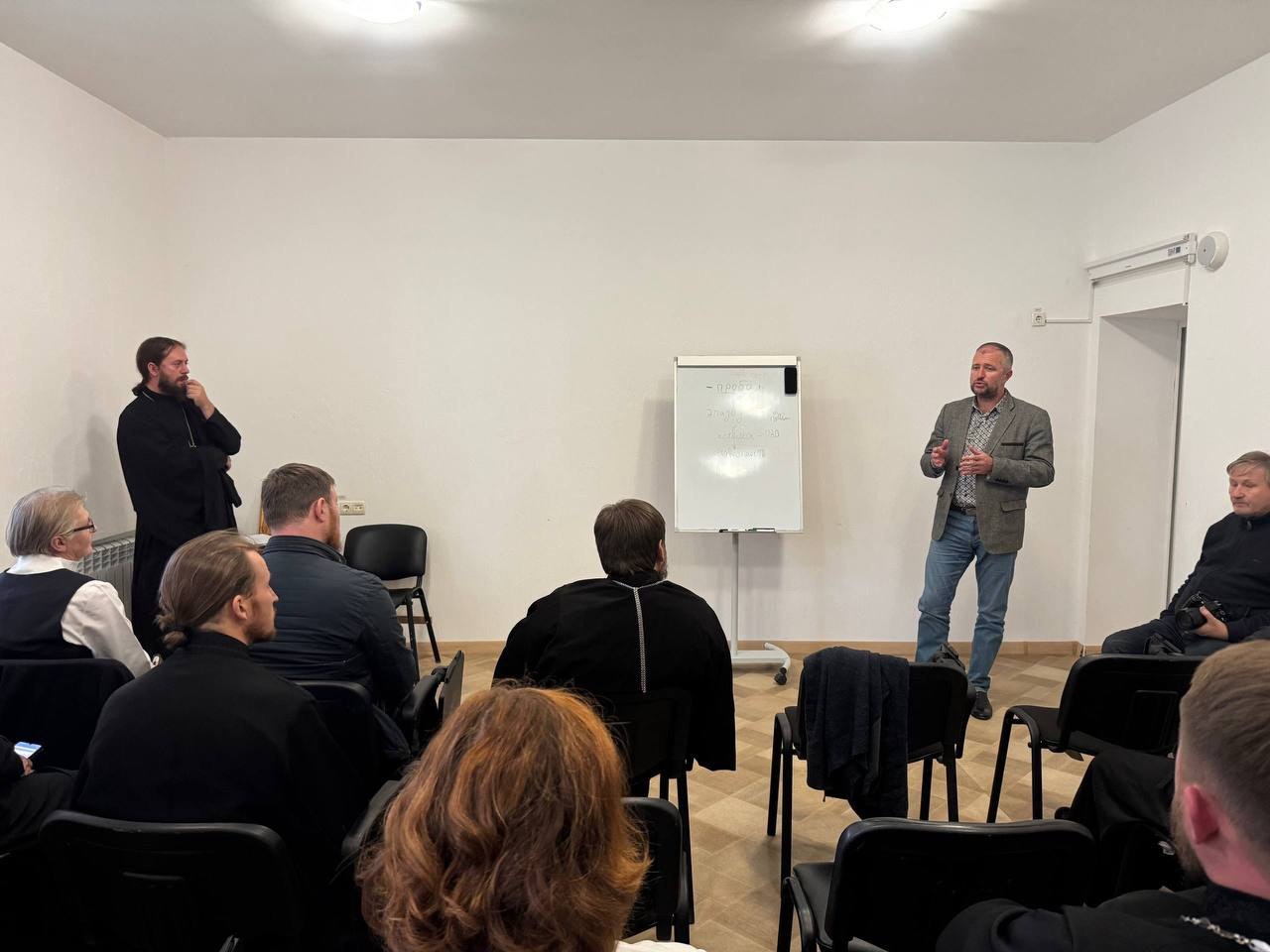 В Симферополе прошел круглый стол на тему «Трезвая личность: опыт соработничества духовенства и медицинского сообщества» В Симферополе прошел круглый стол на тему «Трезвая личность: опыт соработничества духовенства и медицинского сообщества»