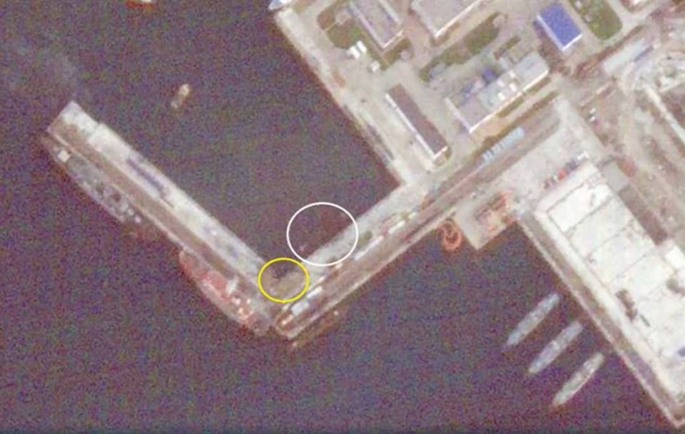 Спутниковые снимки опровергают уничтожение российской подлодки Спутниковые снимки опровергают уничтожение российской подлодки