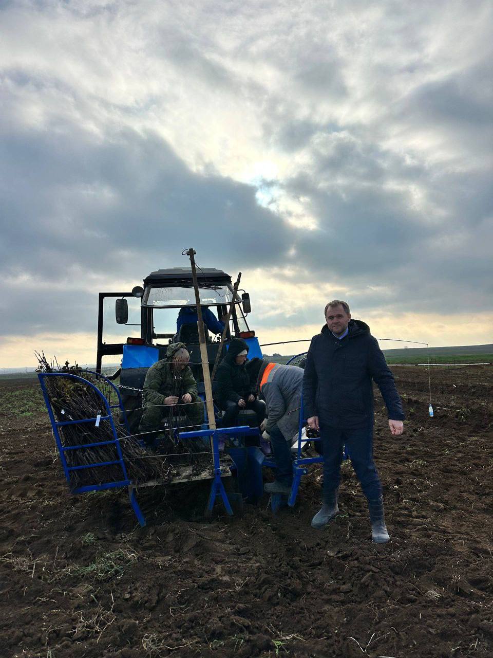 Закладываем будущее крымских садов! Закладываем будущее крымских садов!