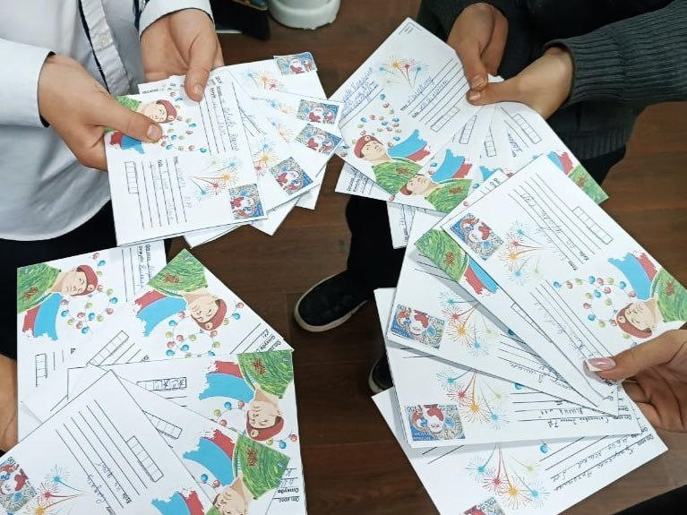 Янина Павленко: Дети Ялты собирают праздничные посылки для наших защитников, которые будет встречать Новый год вдали от дома Янина Павленко: Дети Ялты собирают праздничные посылки для наших защитников, которые будет встречать Новый год вдали от дома