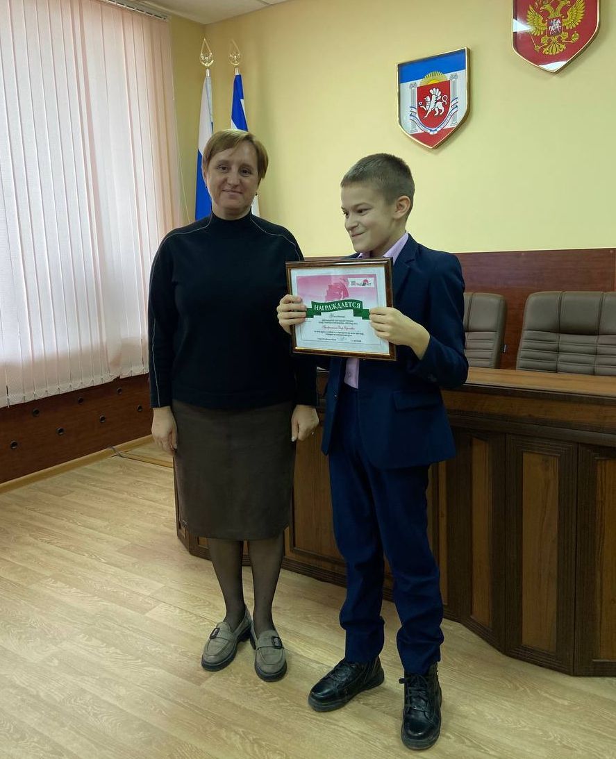 «Глядя на ребят, точно знаешь, что тот, кто прилагает усилия к достижению целей, всегда добивается результатов! Несмотря ни на что, они идут вперёд и ежедневно доказывают окружающим и самим себе, что нет ничего невозможного!» «Глядя на ребят, точно знаешь, что тот, кто прилагает усилия к достижению целей, всегда добивается результатов! Несмотря ни на что, они идут вперёд и ежедневно доказывают окружающим и самим себе, что нет ничего невозможного!»