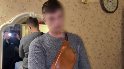 В Севастополе сотрудники полицейского наркоконтроля задержали местного жителя, который размещал закладки на территории города-героя