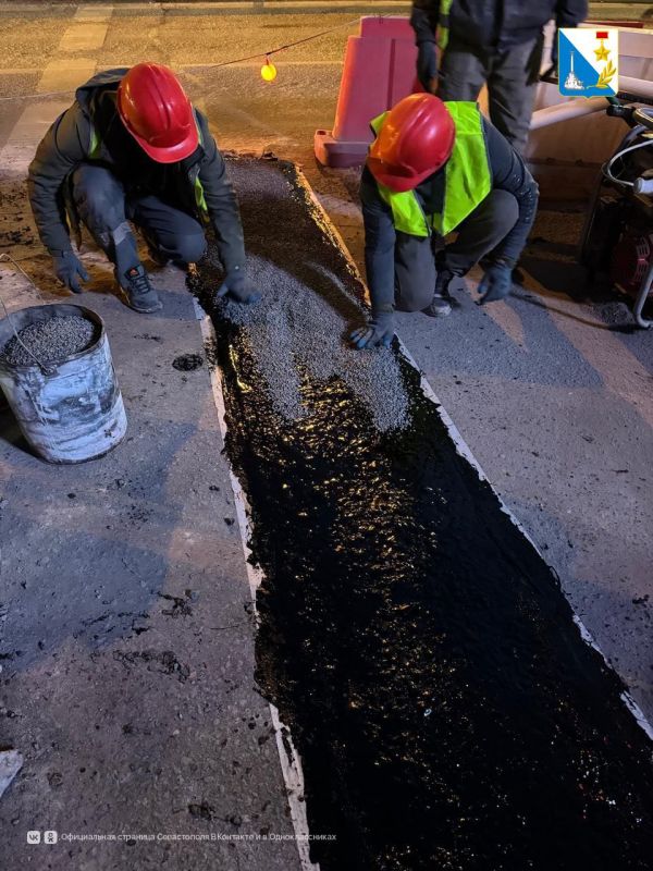 Завтра доделают Днепровский мост Завтра доделают Днепровский мост