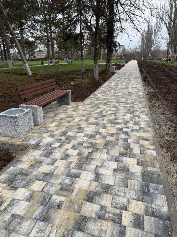 Антон Кравец: В ходе рабочего визита в с.Ивановка совместно с главой местного поселения Николаем Шарафеевым осмотрели общественные территории Антон Кравец: В ходе рабочего визита в с.Ивановка совместно с главой местного поселения Николаем Шарафеевым осмотрели общественные территории