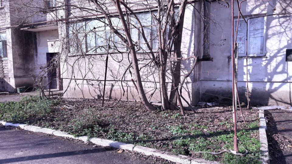 Антон Кравец: В с. Ивановка в многоквартирных домах по ул.Ленина 38, ул.Ленина 39 и ул.Ленина 40 проведены работы по ремонту кровли Антон Кравец: В с. Ивановка в многоквартирных домах по ул.Ленина 38, ул.Ленина 39 и ул.Ленина 40 проведены работы по ремонту кровли