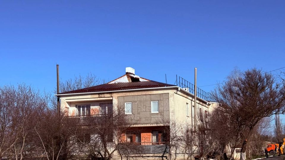 Антон Кравец: В с. Ивановка в многоквартирных домах по ул.Ленина 38, ул.Ленина 39 и ул.Ленина 40 проведены работы по ремонту кровли Антон Кравец: В с. Ивановка в многоквартирных домах по ул.Ленина 38, ул.Ленина 39 и ул.Ленина 40 проведены работы по ремонту кровли