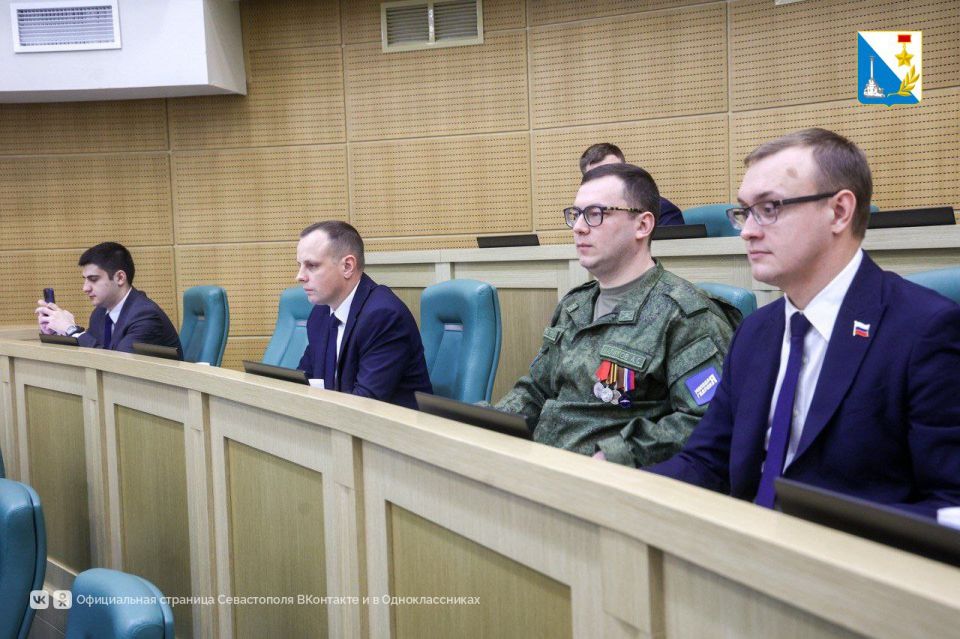 Участник программы «Севастополь — город Героев» поучаствовал в заседании палаты молодых законодателей в Москве