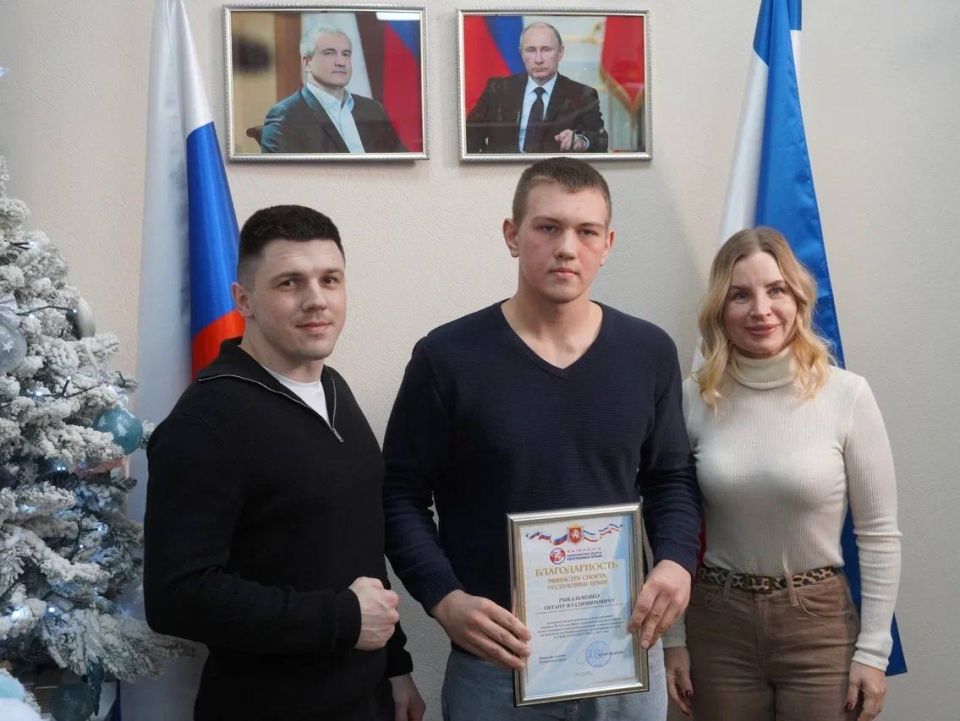 Ольга Торубарова: Крымские спортсмены и тренеры по сумо отмечены ведомственными наградами Ольга Торубарова: Крымские спортсмены и тренеры по сумо отмечены ведомственными наградами