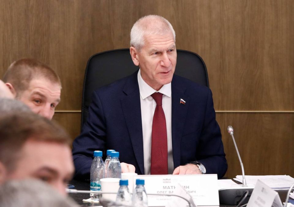 Заседание Комитета Государственной Думы по физической культуре и спорту Заседание Комитета Государственной Думы по физической культуре и спорту