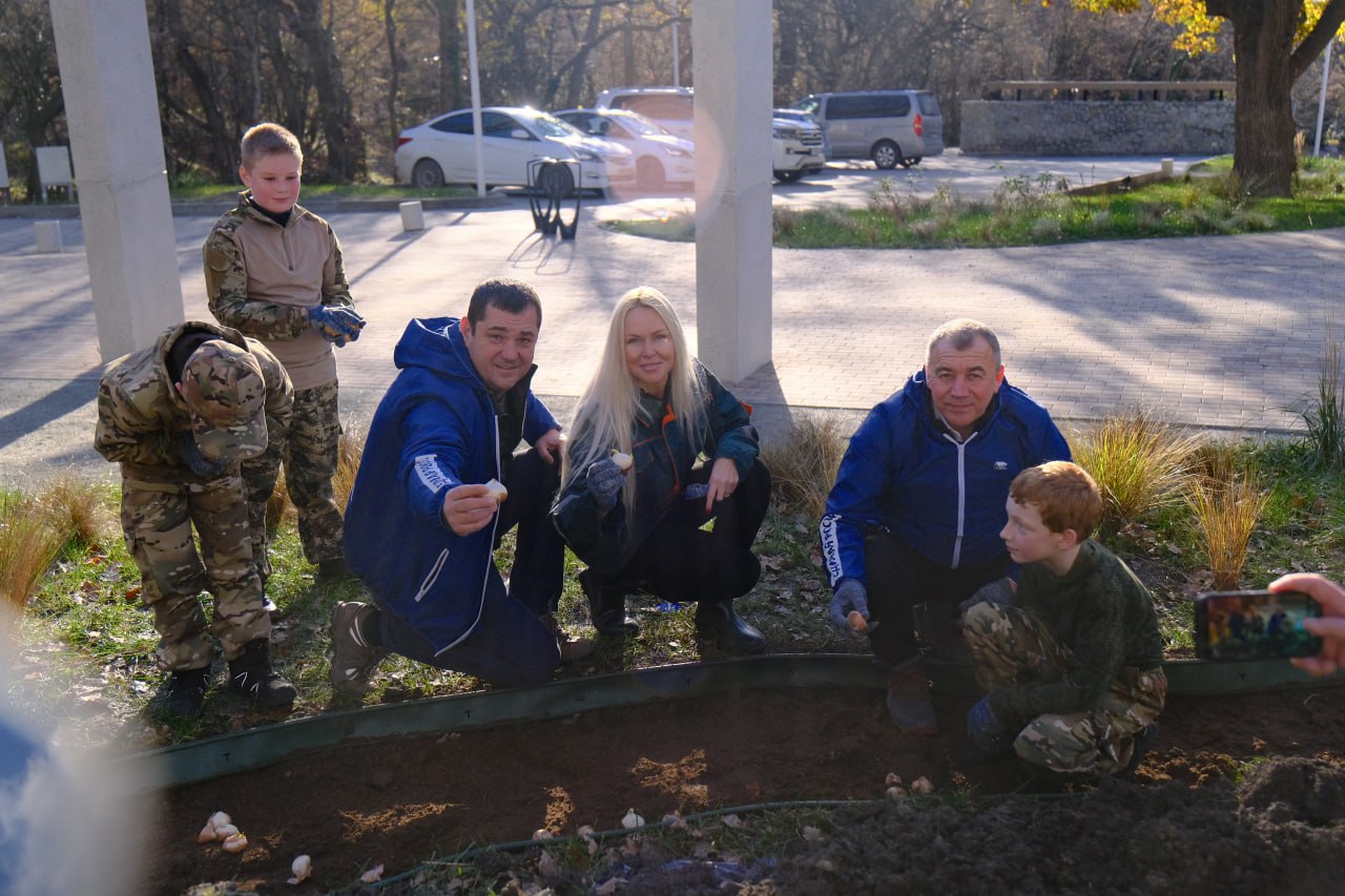 В Милютинском парке весной расцветут 5,5 тысяч тюльпанов В Милютинском парке весной расцветут 5,5 тысяч тюльпанов