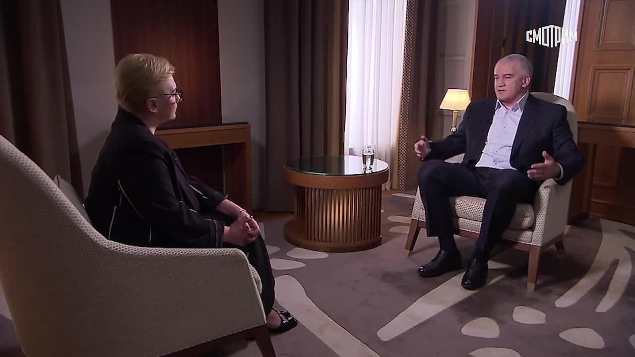 В Крыму сохраняется поступательное развитие, несмотря на сохраняющиеся сложности, сообщил глава республики Сергей Аксенов в интервью "России 24"