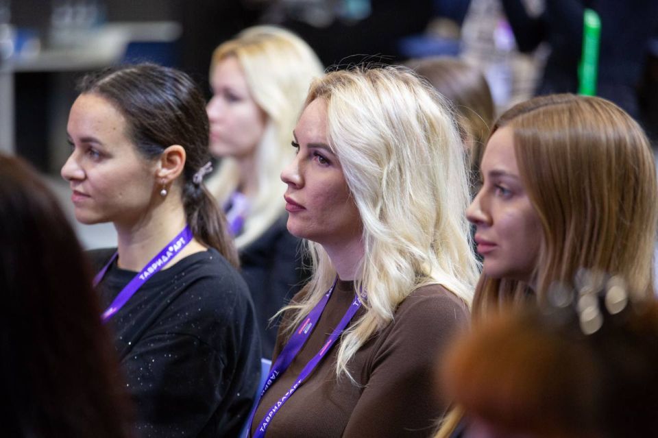 В Судаке проходит Форум для молодых государственных и муниципальных служащих Республики Крым «Крымский вектор» В Судаке проходит Форум для молодых государственных и муниципальных служащих Республики Крым «Крымский вектор»