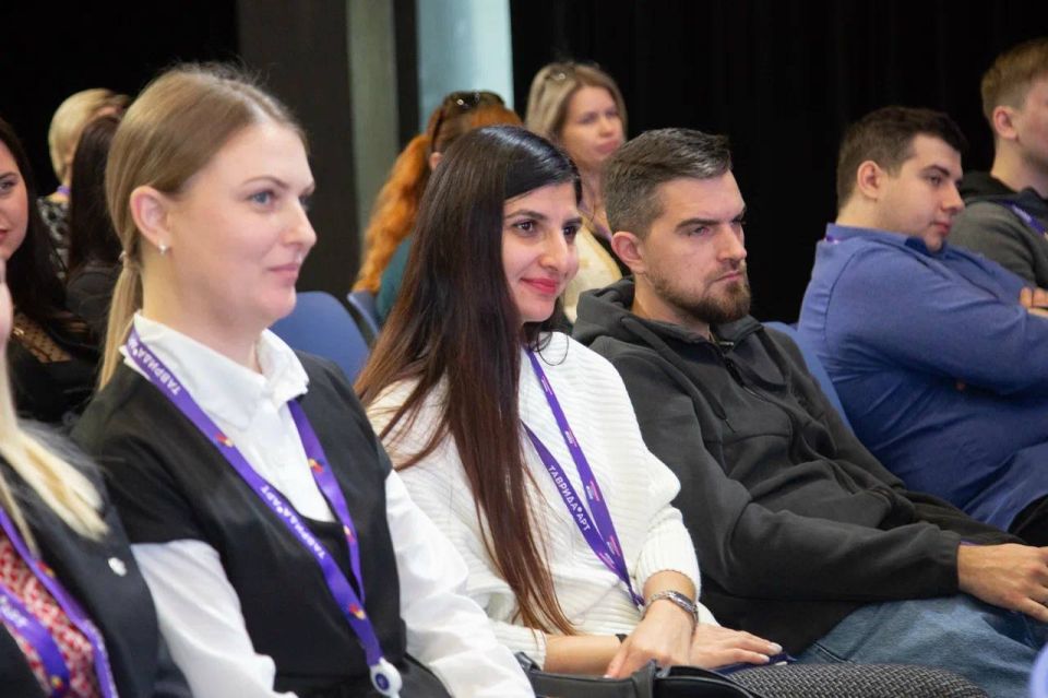 Кирилл Чебышев: С большим интересом принял участие в Форуме для молодых государственных и муниципальных служащих Республики Крым «Крымский вектор», который проходит в эти дни в Академии творческих индустрий «Меганом»... Кирилл Чебышев: С большим интересом принял участие в Форуме для молодых государственных и муниципальных служащих Республики Крым «Крымский вектор», который проходит в эти дни в Академии творческих индустрий «Меганом»...