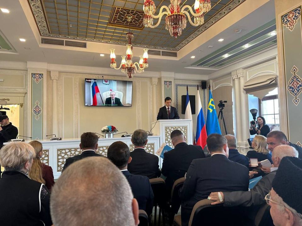Анастасия Гридчина: В Крыму проходит съезд крымских татар проживающих за рубежом Анастасия Гридчина: В Крыму проходит съезд крымских татар проживающих за рубежом