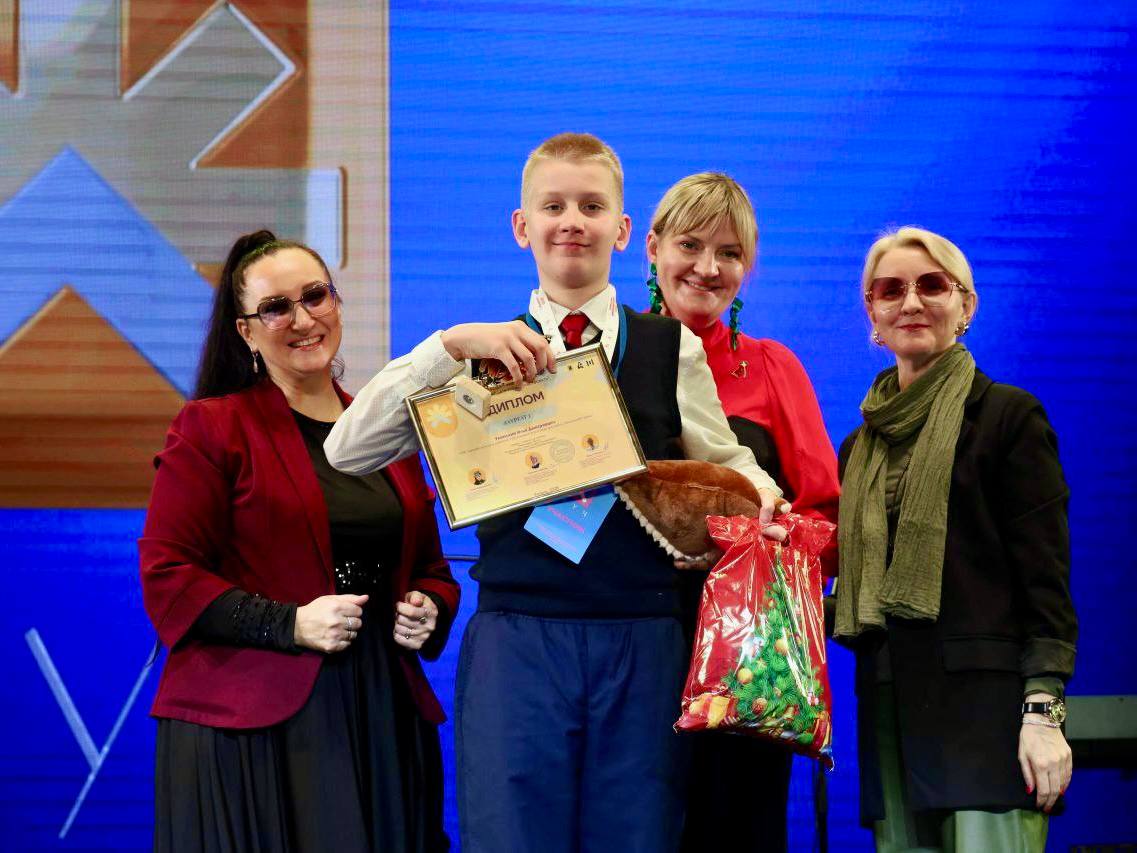 Михаил Развожаев: Юные севастопольцы блестяще выступили на международном фестивале «ЛУЧ — 2025. Люди, умеющие чувствовать» Михаил Развожаев: Юные севастопольцы блестяще выступили на международном фестивале «ЛУЧ — 2025. Люди, умеющие чувствовать»