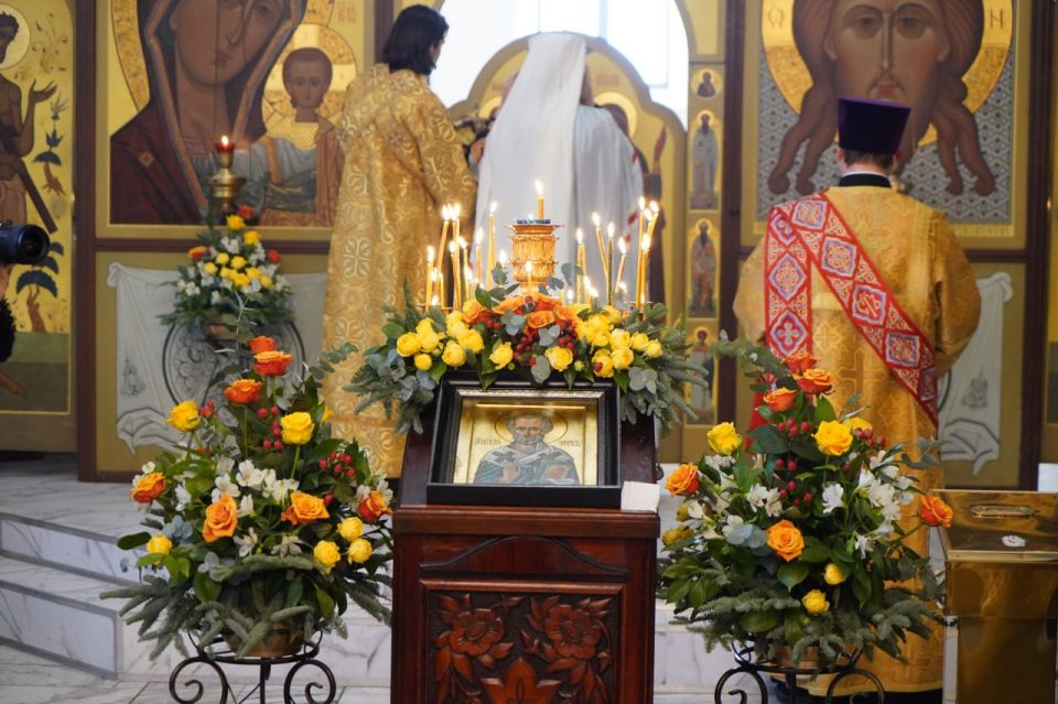 Сегодня весь православный мир отмечает День Святого Николая Чудотворца — большой церковный праздник в честь одного из самых почитаемых святых в христианстве Сегодня весь православный мир отмечает День Святого Николая Чудотворца — большой церковный праздник в честь одного из самых почитаемых святых в христианстве