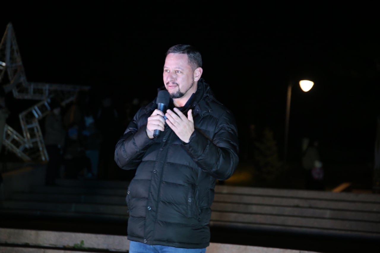 Дмитрий Скобликов: В День святителя Николая Чудотворца в Бахчисарае открыли главную городскую ёлку