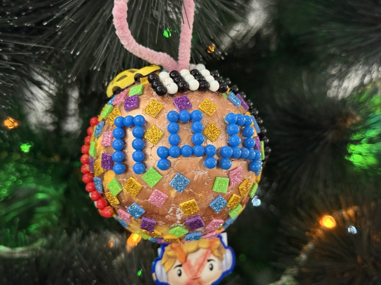 В Госавтоинспекции засияла ёлка Правил дорожного движения! В Госавтоинспекции засияла ёлка Правил дорожного движения!