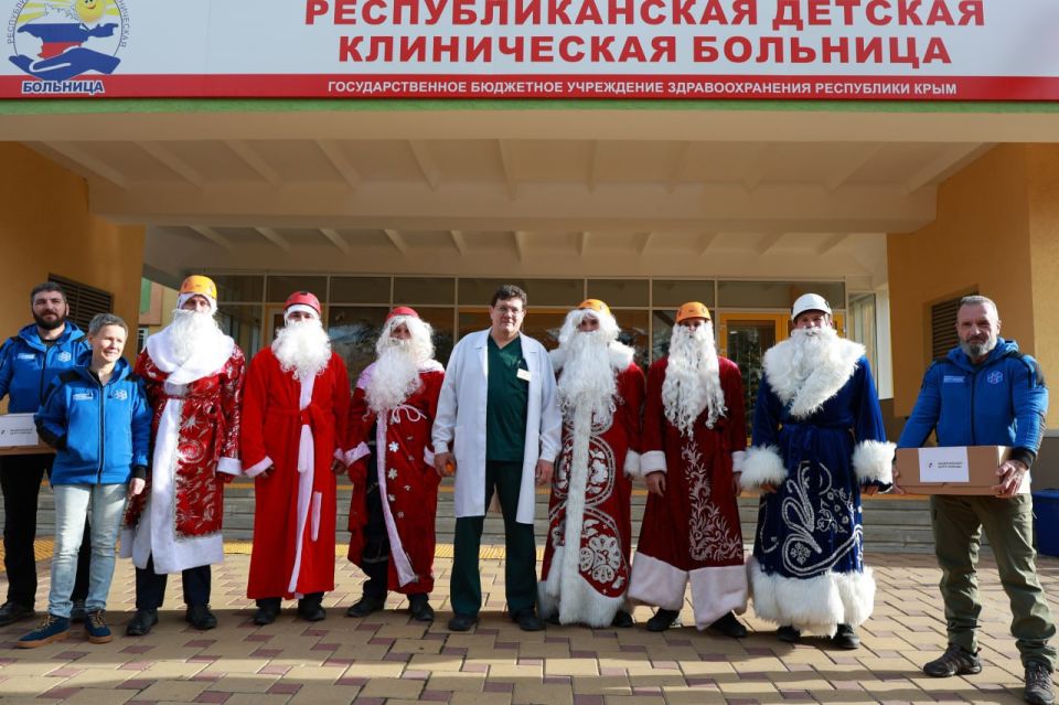 Для юных крымчан провели Новогодний десант Для юных крымчан провели Новогодний десант
