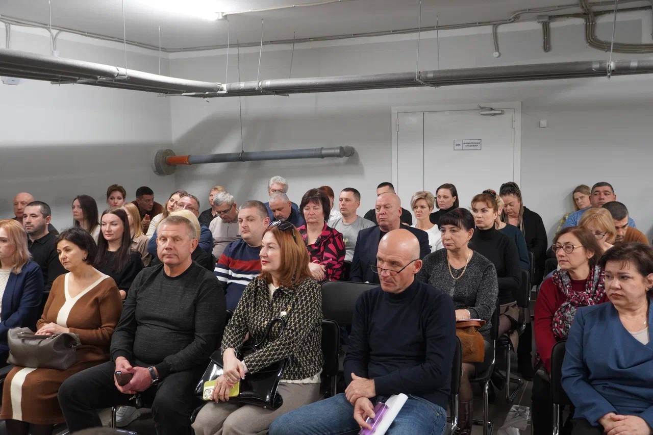 18 декабря 2025 года состоялось совещание с руководителями подведомственных организаций под руководством Министра спорта Республики Крым