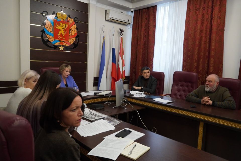 Заместитель министра юстиции Республики Крым Ленур Абдураманов принял участие в заседании комиссии по делам несовершеннолетних и защите их прав при администрации города Керчи Заместитель министра юстиции Республики Крым Ленур Абдураманов принял участие в заседании комиссии по делам несовершеннолетних и защите их прав при администрации города Керчи