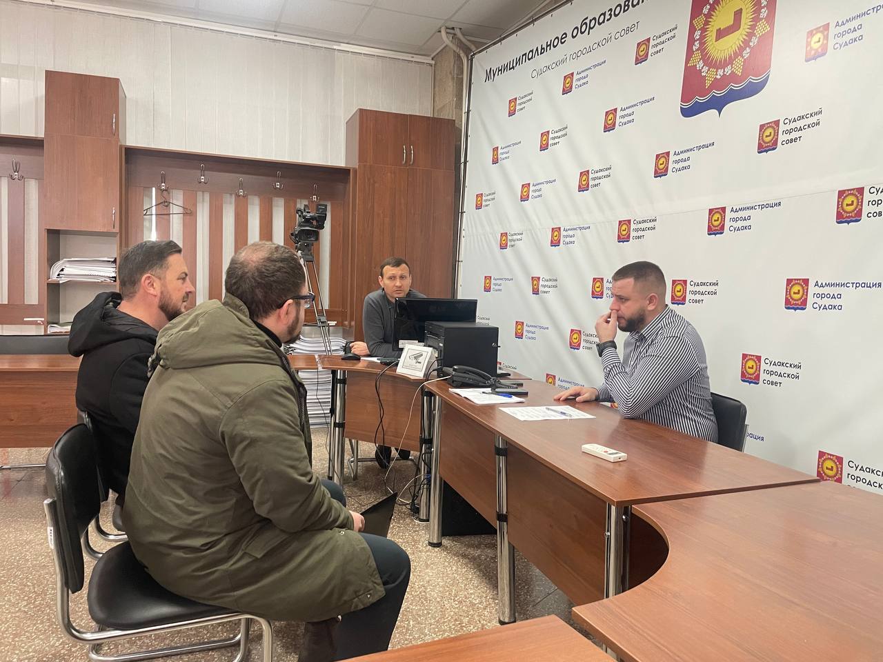 Кирилл Чебышев: Сегодня вместе с заместителем главы администрации Александром Захарчуком провел традиционный пятничный прием граждан