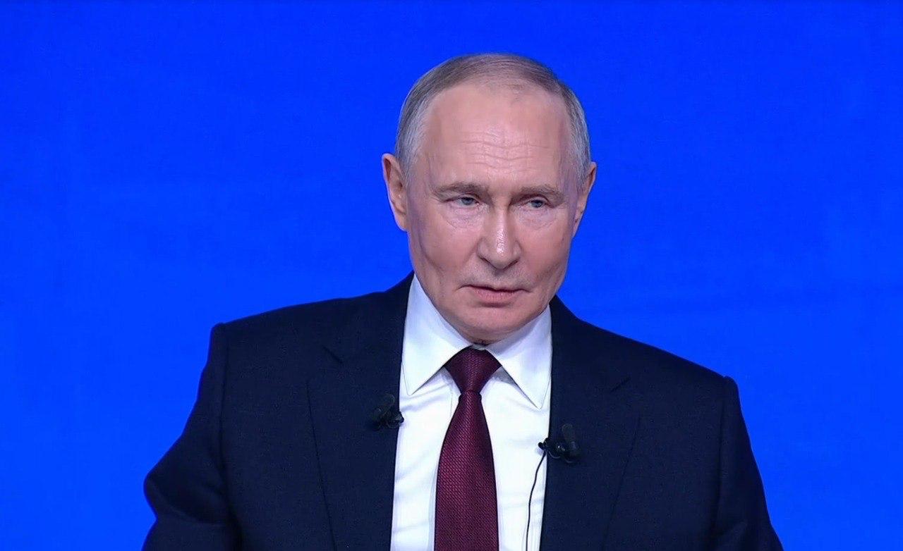 В аэропорту Краснодара также смотрят программу «Итоги года с Владимиром Путиным» В аэропорту Краснодара также смотрят программу «Итоги года с Владимиром Путиным»