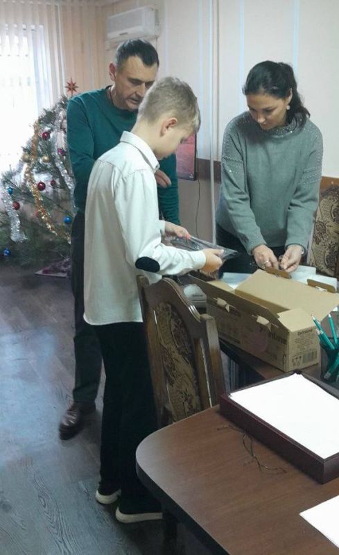 Вода Крыма: Как сделать ребенка счастливым? Для этого достаточно иметь большое сердце и любить детей! Вода Крыма: Как сделать ребенка счастливым? Для этого достаточно иметь большое сердце и любить детей!