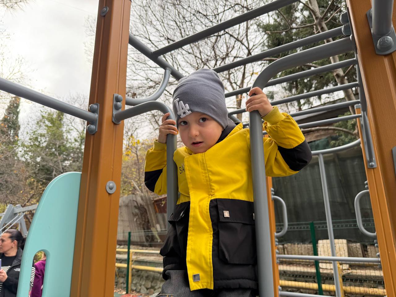 Константин Шимановский: Подарок к Новому году детям Ялты три новые детские площадки! Продолжаем совершенствовать инфраструктуру города и выполнять наказы наших избирателей Константин Шимановский: Подарок к Новому году детям Ялты три новые детские площадки! Продолжаем совершенствовать инфраструктуру города и выполнять наказы наших избирателей