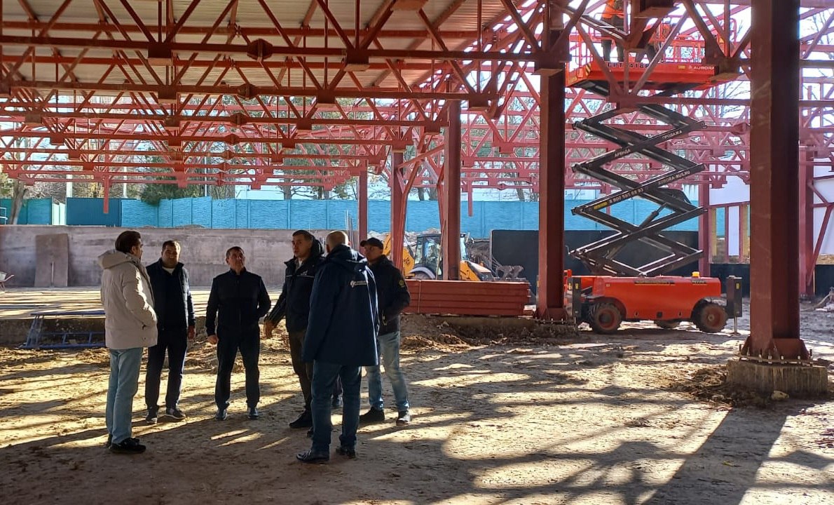 Юрий Гоцанюк: На территории Симферопольской городской клинической больницы №7 продолжается монтаж модульной конструкции нового приёмного отделения экстренной медицинской помощи Юрий Гоцанюк: На территории Симферопольской городской клинической больницы №7 продолжается монтаж модульной конструкции нового приёмного отделения экстренной медицинской помощи