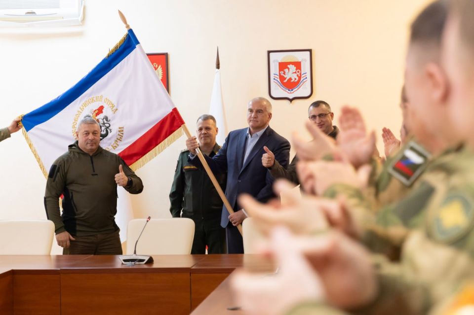 Бойцам «Барс-Крым» вручили удостоверения ветеранов боевых действий Бойцам «Барс-Крым» вручили удостоверения ветеранов боевых действий
