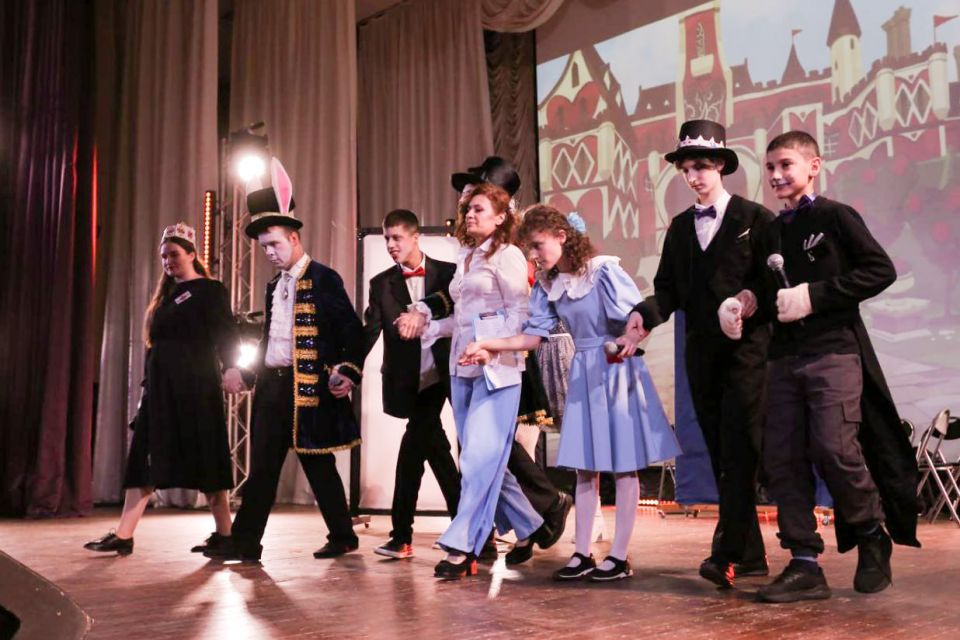 � 8 ������� �� 18 ������� � ����� �������� ��������������� ��������� ������������ ���������� ����� ����� ��������