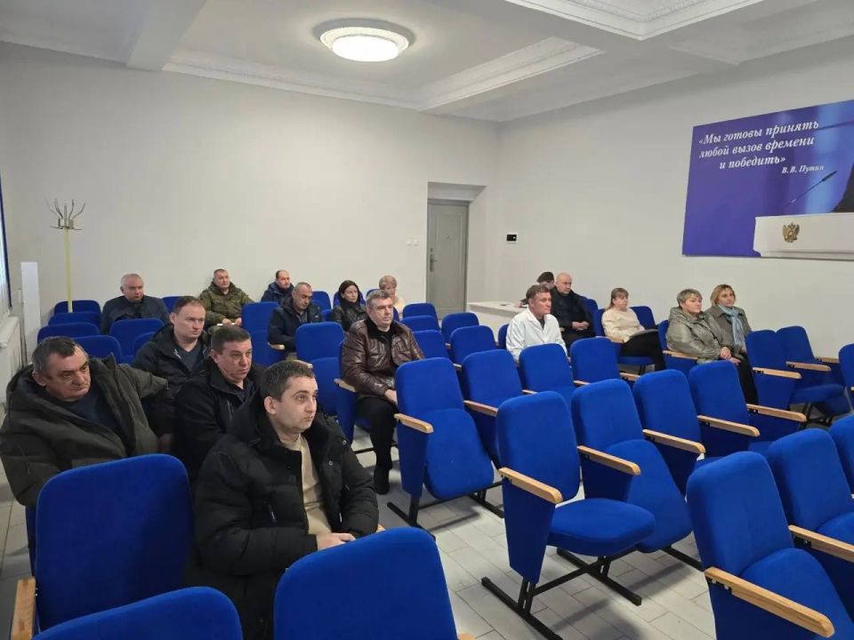 Антон Кравец: Сегодня совместно с председателем районного совета Дмитрием Мильгевским провёл аппаратное совещание с руководителями предприятий и организаций района Антон Кравец: Сегодня совместно с председателем районного совета Дмитрием Мильгевским провёл аппаратное совещание с руководителями предприятий и организаций района