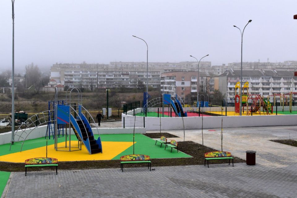 Эдуард Щёголев: В микрорайоне Челноковского массива Феодосии завершается строительство школы на 800 мест Эдуард Щёголев: В микрорайоне Челноковского массива Феодосии завершается строительство школы на 800 мест