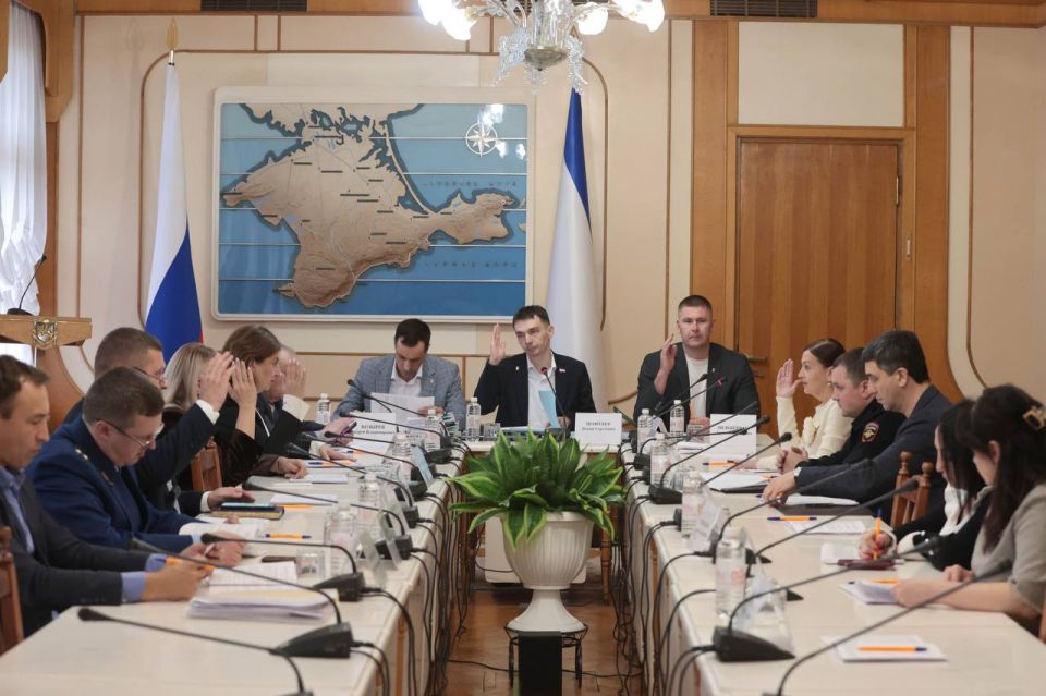 Заседание Комитета по государственному строительству и местному самоуправлению Заседание Комитета по государственному строительству и местному самоуправлению