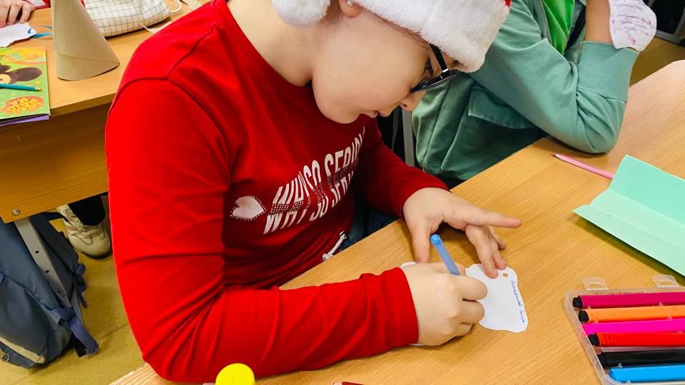 Детские открытки за безопасность: сотрудники Госавтоинспекции Бахчисарайского района передали водителям новогодние пожелания школьников Детские открытки за безопасность: сотрудники Госавтоинспекции Бахчисарайского района передали водителям новогодние пожелания школьников