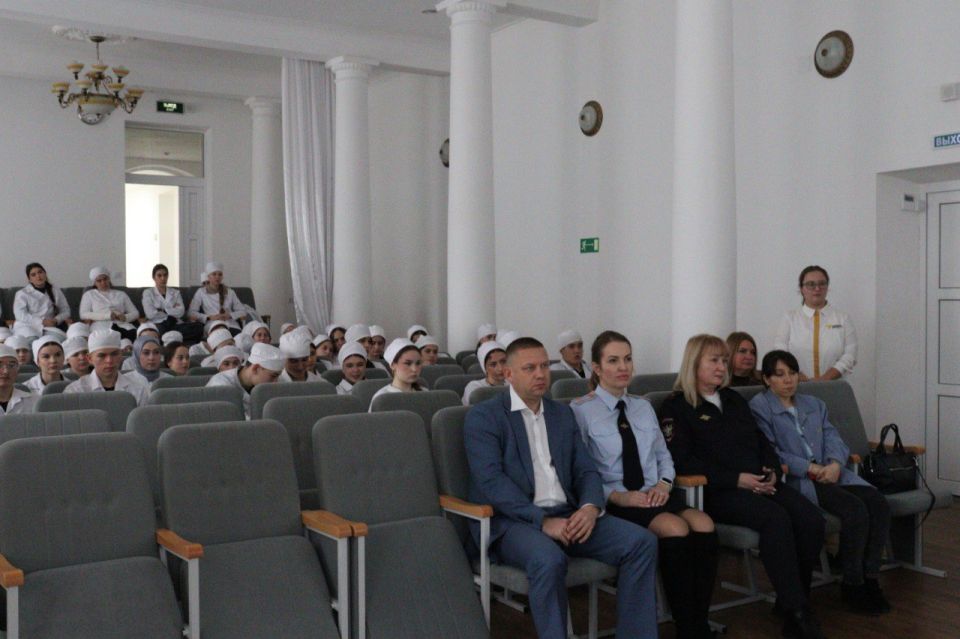 В Республике Крым с ноября этого года проходят показы документального фильма кубанских журналистов «Игры с огнём» В Республике Крым с ноября этого года проходят показы документального фильма кубанских журналистов «Игры с огнём»
