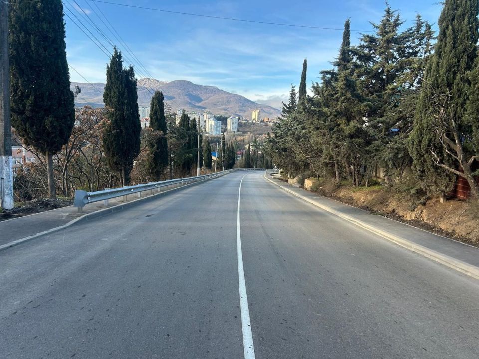 Благодаря национальному проекту «Инфраструктура для жизни» в Крыму завершён важный этап ремонта дороги Алушта — Судак — Феодосия протяженностью 20 км. Своевременное обновление дороги улучшит транспортную доступность для... Благодаря национальному проекту «Инфраструктура для жизни» в Крыму завершён важный этап ремонта дороги Алушта — Судак — Феодосия протяженностью 20 км. Своевременное обновление дороги улучшит транспортную доступность для...