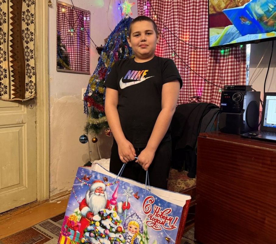 Муниципальная акция «Елка желаний» продолжается Муниципальная акция «Елка желаний» продолжается