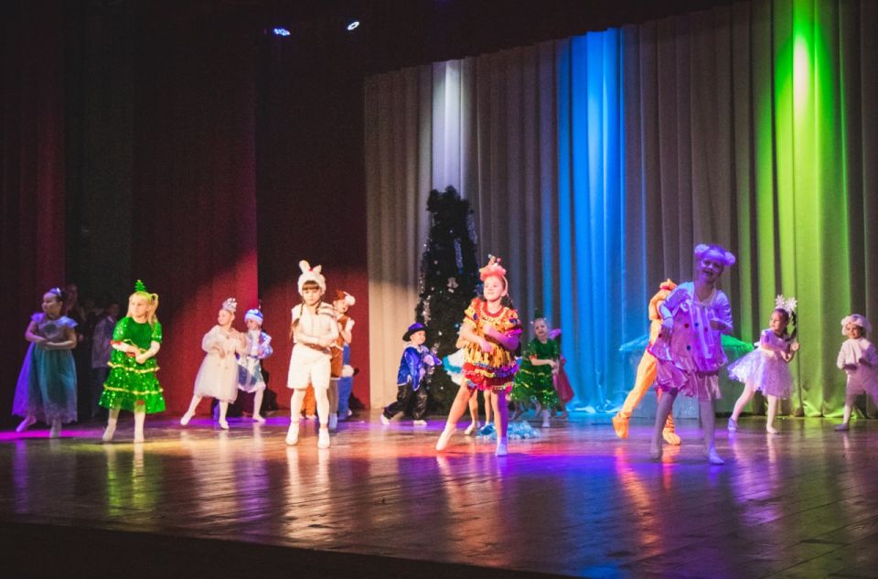 Хореографический спектакль «Волшебная шкатулка» представили зрителям Щебетовки